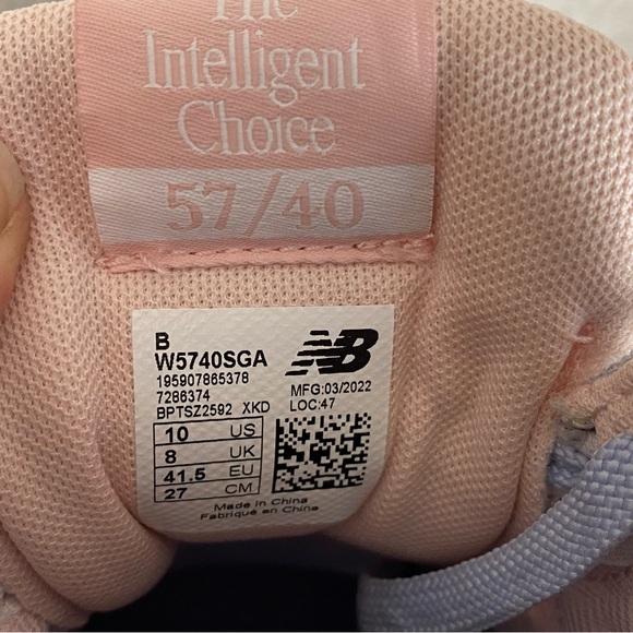 New Balance 57/40 Womens Running Shoes Size 10 Blue Pink Haze Suede Sneakers - Picture 9 of 9